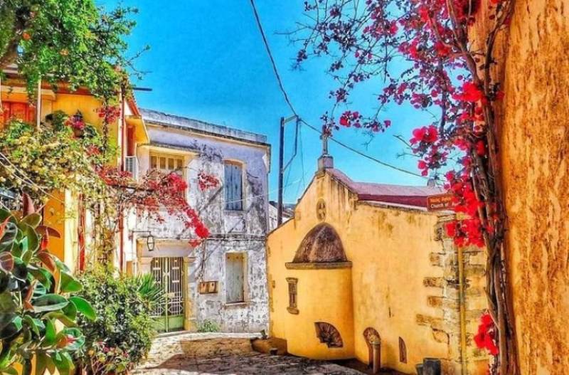Αρχάνες: Το πολύχρωμο χωριό της Κρήτης (Φωτογραφίες)
