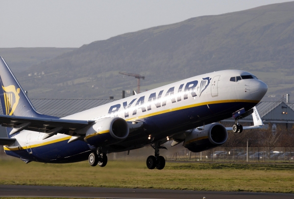 Αγορά εισιτηρίων για τους Έλληνες πολίτες με μετρητά από τη Ryanair