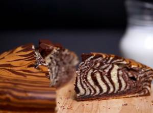 Κέικ μαρμπρέ: Δίχρωμο, σοκολάτα-βανίλια και εξαιρετικά αφράτο (Βίντεο)