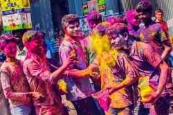 812005_Holi-Festival-Wallpapers-4