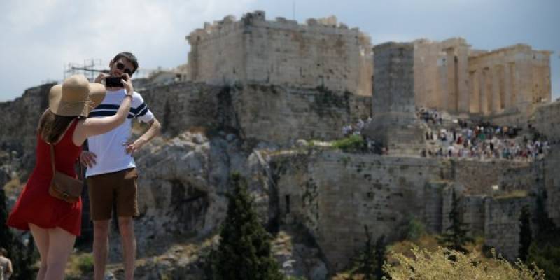 ΙΝΣΕΤΕ: Εντυπωσιακή η άνοδος του ελληνικού τουρισμού