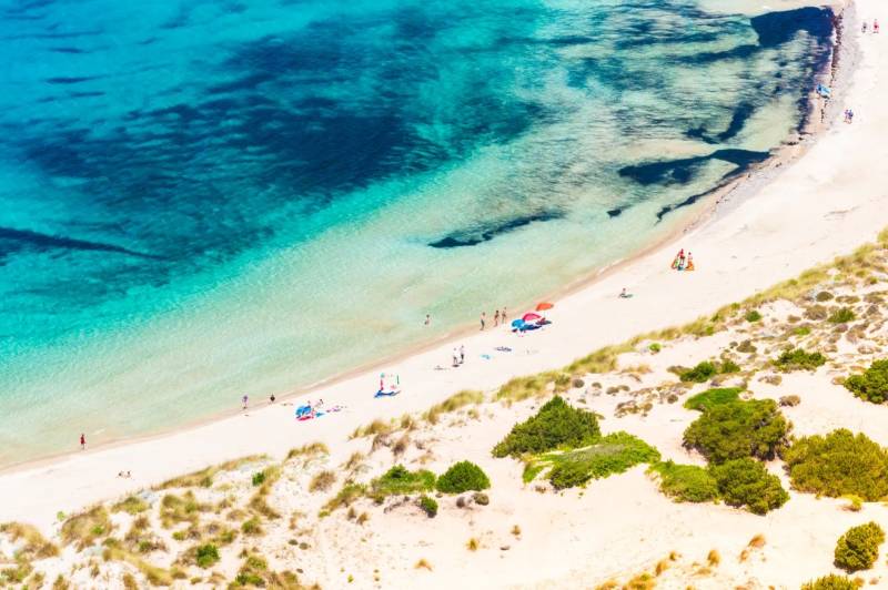 «Κορυφαίος προορισμός του καλοκαιριού» σύμφωνα με τη γαλλική Vogue η Ελλάδα - Ποιες παραλίες ξεχωρίζει (pics)