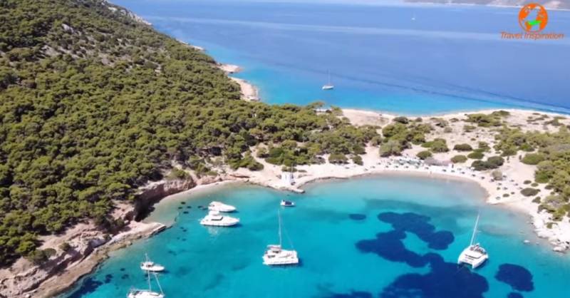 Μονή: Το νησί του Σαρωνικού που μοιάζει με επίγειο παράδεισο (Βίντεο)