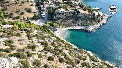 Παραλία Χαρουπιάς: Η ήσυχη γωνιά του Σαρωνικού Κόλπου (Βίντεο)