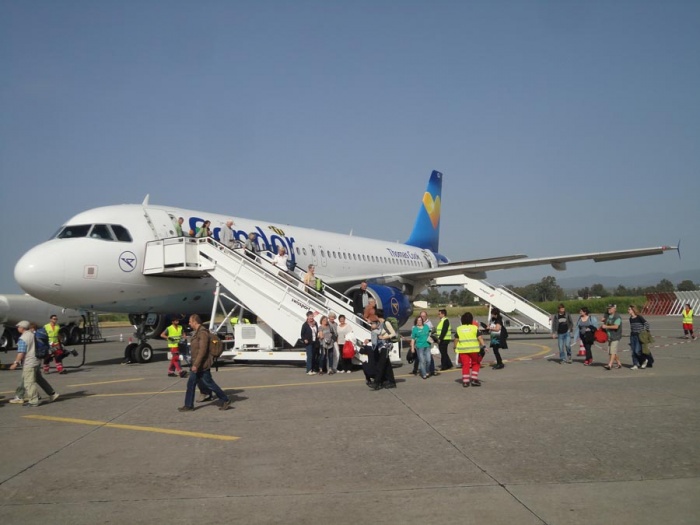 Οι πρώτες πτήσεις της Condor από Γερμανία στην Καλαμάτα (βίντεο και φωτογραφίες)