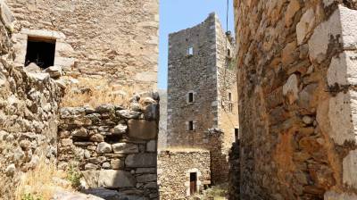 Βάθεια: Η σιωπηλή πυργοπολιτεία της Λακωνικής Μάνης (Φωτογραφίες)