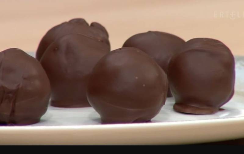 Σοκολατένιες τρούφες με ξηρά σύκα (Βίντεο)