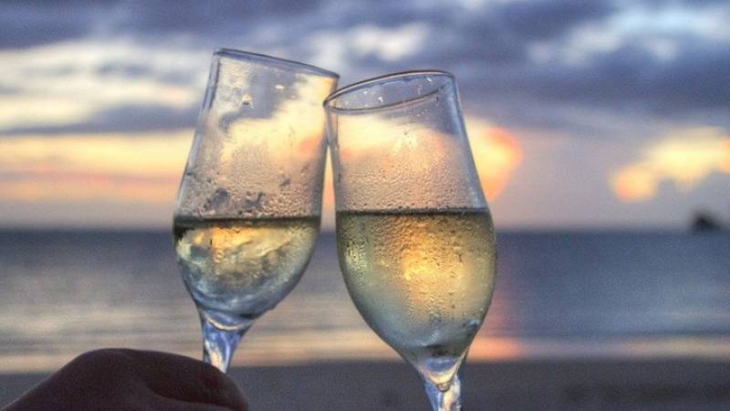 «Zυμώσεις» των τουριστικών επιχειρήσεων με αυτές του κρασιού
