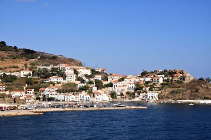 Το ελληνικό νησί που εκθειάζει η Daily Mirror - Φημισμένος τόπος για τη μακροζωία (Βίντεο+φωτογραφίες)
