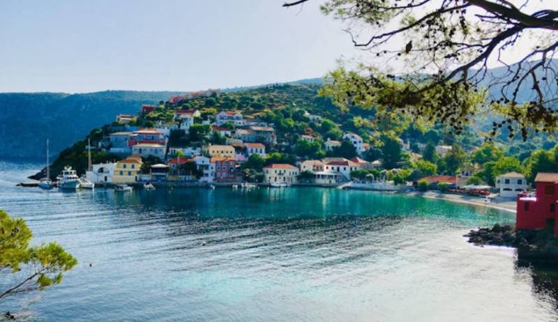 Luxury Travel Magazine: Τα καλύτερα ελληνικά νησιά για πολυτελείς διακοπές (pics)