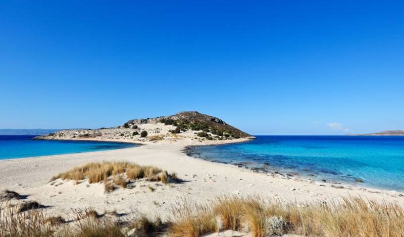 Ένα από τα ομορφότερα νησιά της Μεσογείου βρίσκεται στο νοτιοανατολικό άκρο της Πελοποννήσου (Βίντεο+φωτογραφίες)