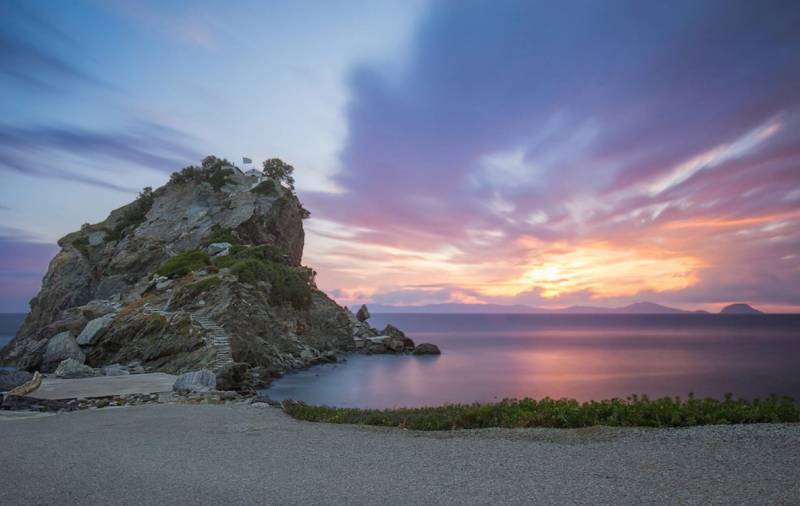 Daily Telegraph: Τα 15 καλύτερα ελληνικά νησιά για τις φετινές καλοκαιρινές διακοπές (pics)