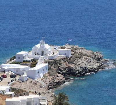 Επίσκεψη στην Παναγία Χρυσοπηγή της Σίφνου - Ένα ιστορικό μοναστήρι (Βίντεο)