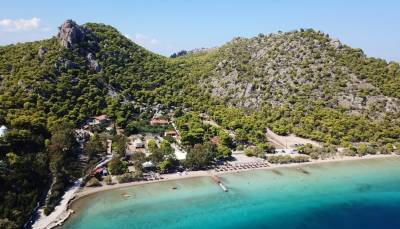 Παραλίες της Κορινθίας που αξίζει να ανακαλύψετε (Βίντεο+φωτογραφίες)