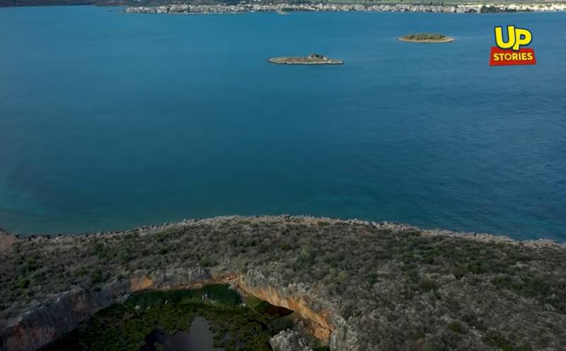 Φωκίδα: Η βυθισμένη αρχαία γέφυρα και ο κρατήρας με τα νούφαρα (Βίντεο)