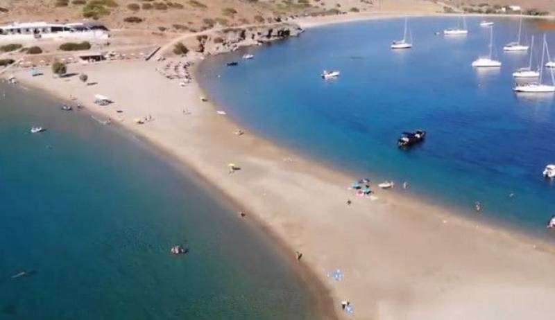 Κολώνα: Η εντυπωσιακή δίδυμη παραλία της Κύθνου, μία από τις ωραιότερες των Κυκλάδων (Βίντεο)