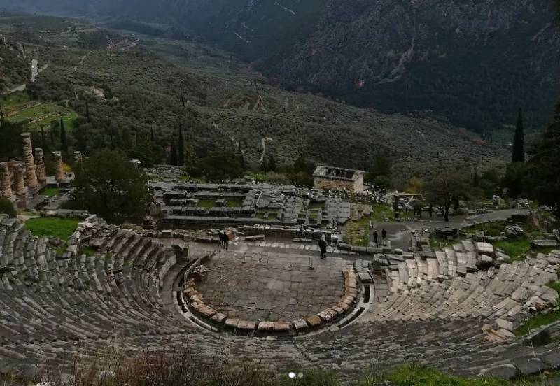 Υπό το φως της Αυγουστιάτικης Πανσελήνου - Aρχαία θέατρα της Ελλάδας που αξίζει να επισκεφθείτε (Φωτογραφίες)