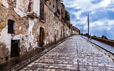 Craco - Μια πόλη «φάντασμα» στη Νότια Ιταλία (Βίντεο+φωτογραφίες)