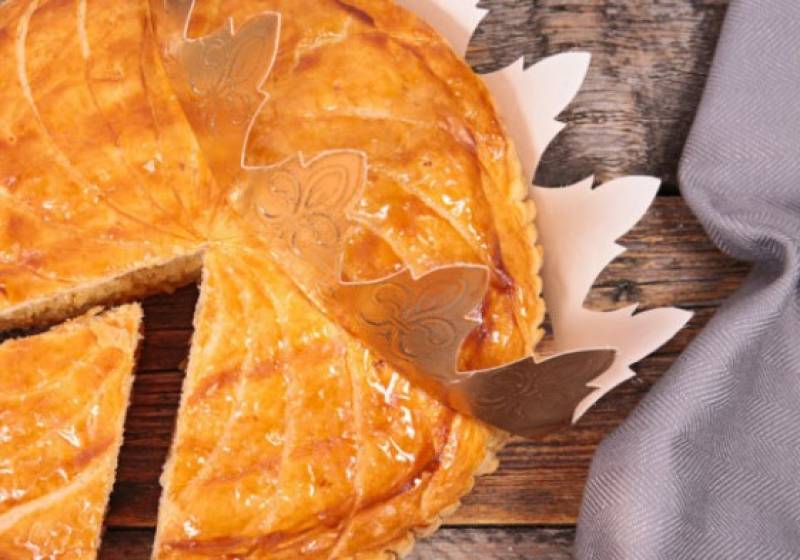 Πίτα του βασιλιά - Η γλυκιά απόλαυση με γέμιση κρέμας αμυγδάλου
