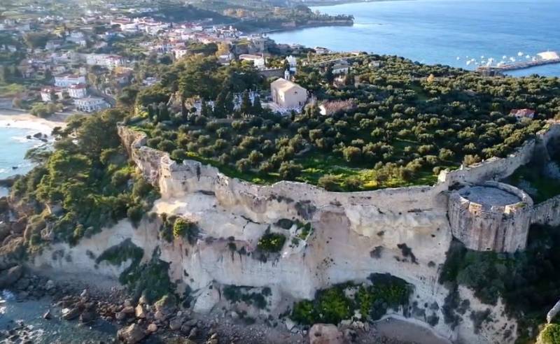 Κορώνη: Η όμορφη και γραφική κωμόπολη της Μεσσηνίας (Βίντεο)