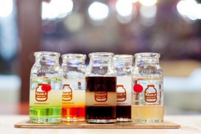 The Bar Jar: Το μέρος όπου απαγορεύονται τα πιάτα και τα ποτήρια