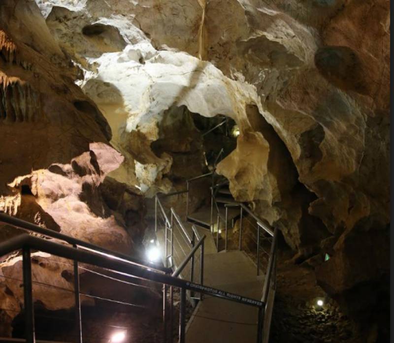 Το σπήλαιο του Αγίου Γάλακτος στη Χίο - Ένα από τα αρχαιότερα στη χώρα (video+pics)