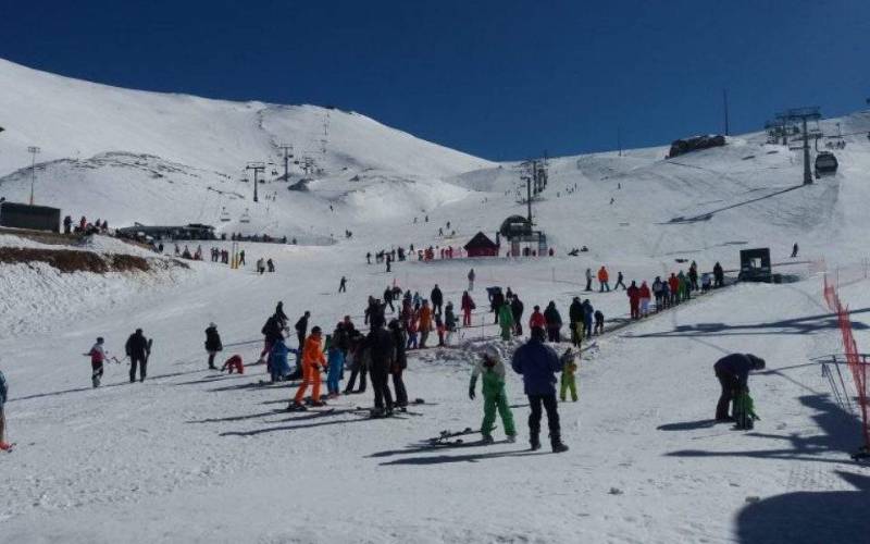 Έκλεισαν οριστικά για φέτος τα χιονοδρομικά Παρνασσού και Καϊμακτσαλάν