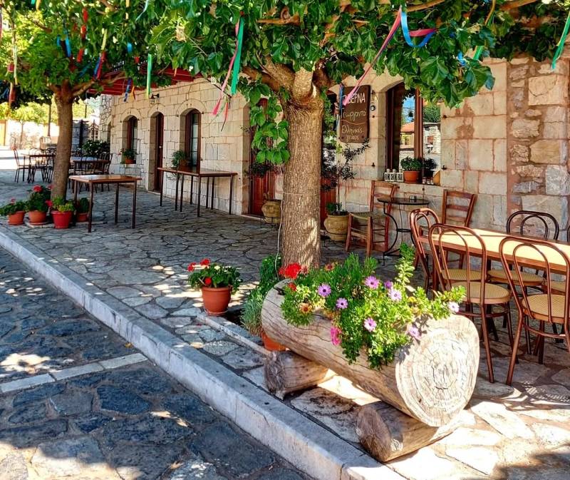 Xωριά για τις πρώτες αποδράσεις του φθινοπώρου - Από τα Ζαγοροχώρια μέχρι την Ορεινή Αρκαδία (pics)