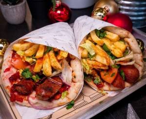 Deliveroo Restaurant Awards: Το καλύτερο εστιατόριο στη Βρετανία είναι ελληνικό (φωτο)