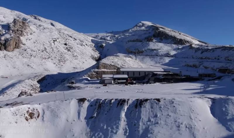 Χιόνισε στον Παρνασό, άδειο το χιονοδρομικό κέντρο (Βίντεο)