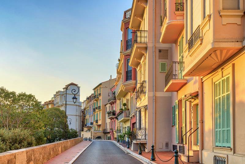 Wanderu: Το Μονακό η πιο ακριβή πόλη της Ευρώπης, τα Σκόπια η οικονομικότερη
