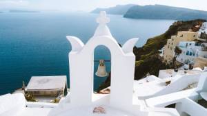 Σταθεροποιούνται στα 30 εκατ. ετησίως οι τουριστικές αφίξεις