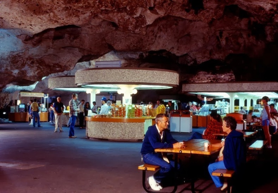 Underground Lunchroom: Ένα εστιατόριο 250 μέτρα κάτω από τη γη