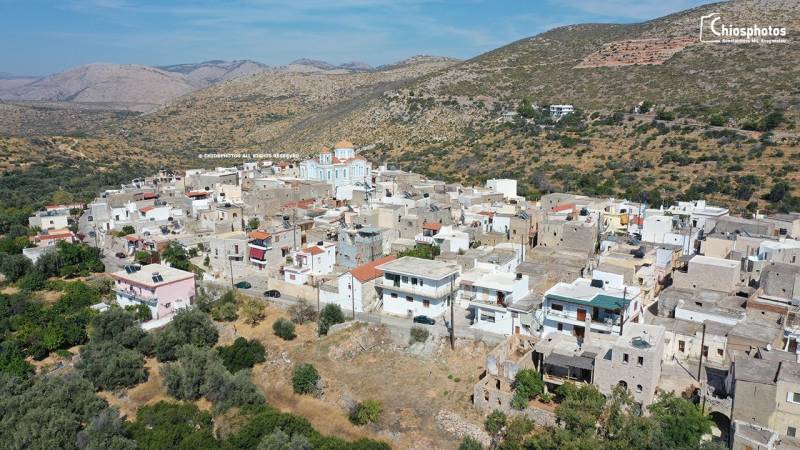 Χίος: Περιήγηση στο μεσαιωνικό χωριό Ελάτα στα Μαστιχοχώρια (Βίντεο)