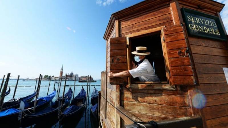 Βενετία: Λιγότεροι τουρίστες στις γόνδολες επειδή «έχουν πάρει κιλά»
