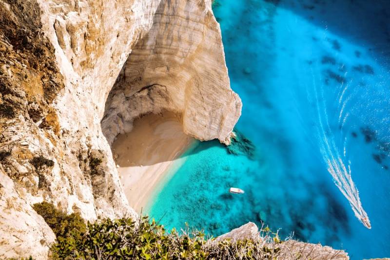 Pelipecky: Ταξιδιωτικό περιοδικό της Τσεχίας εκθειάζει 10 παραλίες της Ελλάδας (pics)
