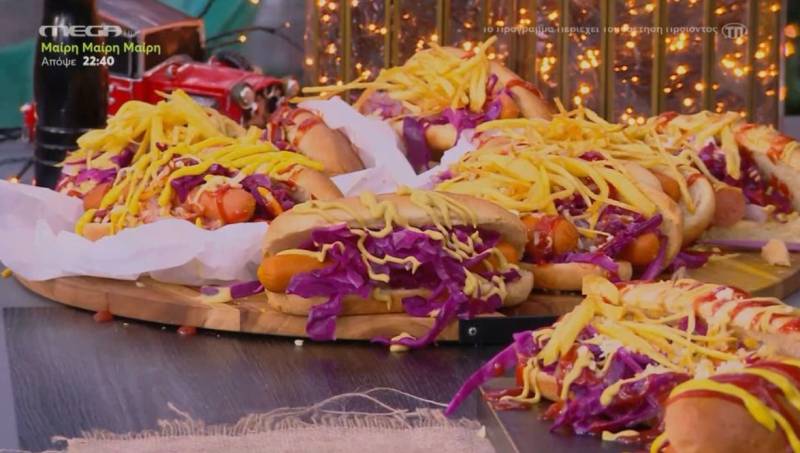 Σπιτικά hot dog με τραγανές πατάτες (Βίντεο)