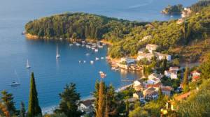 CNBC Travel: 5 κορυφαίοι προορισμοί για ήρεμες διακοπές το 2024 - Ανάμεσά τους και ένας ελληνικός (pics)