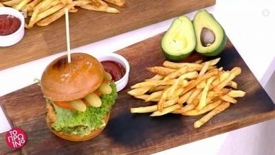 Burger με κοτόπουλο (Βίντεο)