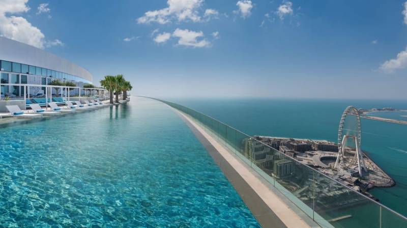 Address Beach Resort: H ψηλότερη πισίνα υπερχείλισης στον κόσμο βρίσκεται στο Ντουμπάι (pics)