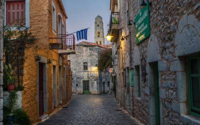 Αρεόπολη - Ένας παραδοσιακός οικισμός με «χρώμα» Μάνης (Βίντεο+φωτογραφίες)