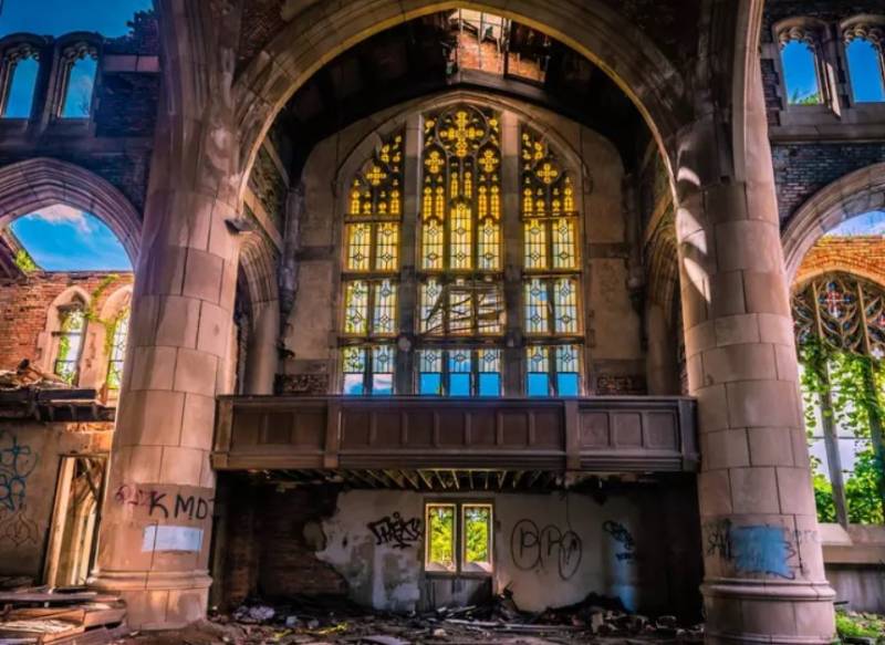 Πανέμορφες εγκαταλελειμμένες εκκλησίες του κόσμου (Φωτογραφίες)