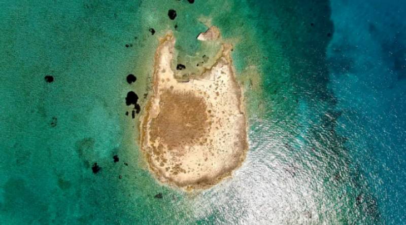 The Telegraph: Λακωνικό το ένα από τα τρία υποβρύχια «θαύματα» στον κόσμο (pics)