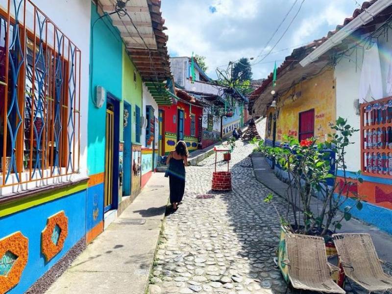 Guatapé: Η πολύχρωμη πόλη της Κολομβίας (pics)