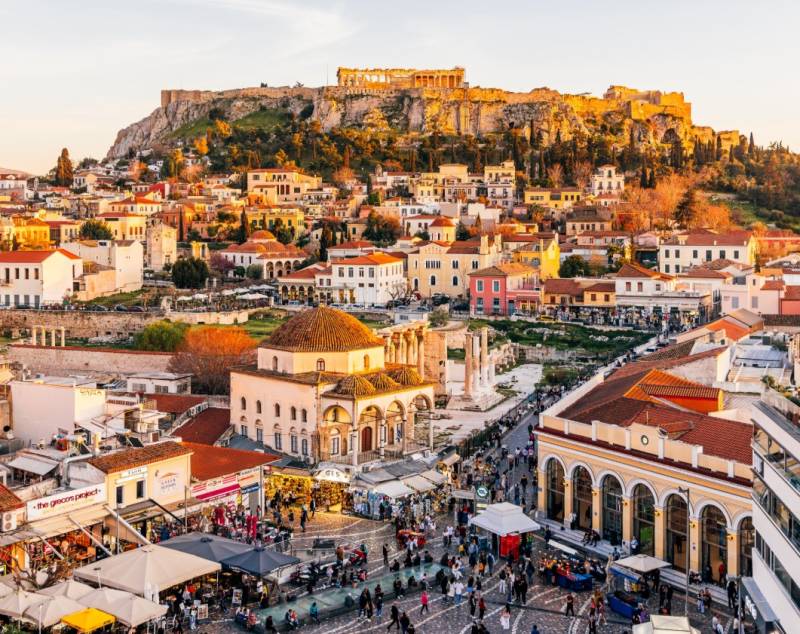 Guardian: Τα 6 τοπ φθινοπωρινά city breaks στην Ευρώπη - Στην κορυφή η Αθήνα (video+pics)