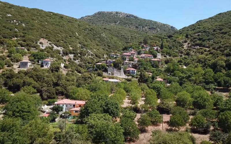 Αράχωβα: Το γραφικό χωριουδάκι της Γορτυνίας (Βίντεο)