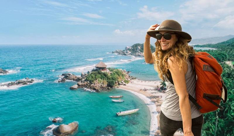 Airbnb: 5 τυχεροί θα ταξιδέψουν δωρεάν στις Μπαχάμες για καλό σκοπό (Βίντεο)