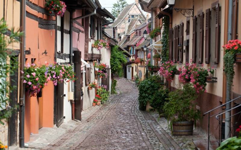 Eguisheim: Το παραμυθένιο χωριό της Γαλλίας (Φωτογραφίες)
