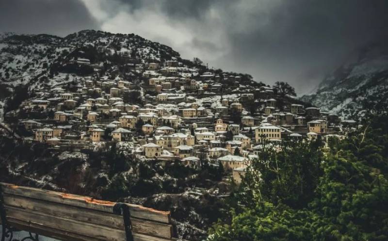 Συρράκο: Ένας παραδοσιακός οικισμός πραγματικό «κόσμημα» (Φωτογραφίες)