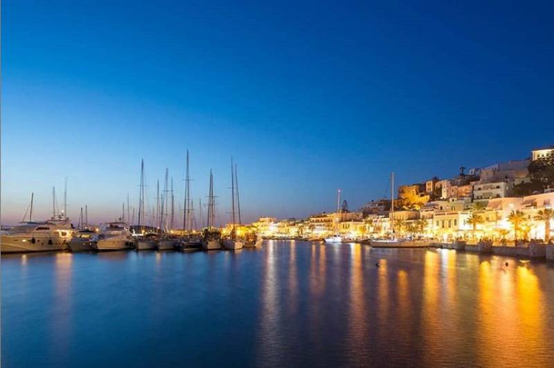 Η Evening Standard αποθεώνει τη Νάξο - Το κορυφαίο νησί στην Ελλάδα για το 2020